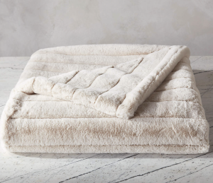 If Tinsel and Glitter Isn’t Your Thing, You’ll Love These Holiday-Themed Home Accessories That Don’t Look Too Christmassy